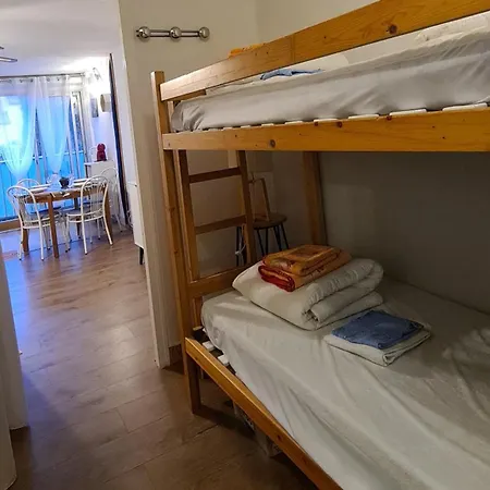 4 Personnes Au Cap-d'agde アパート